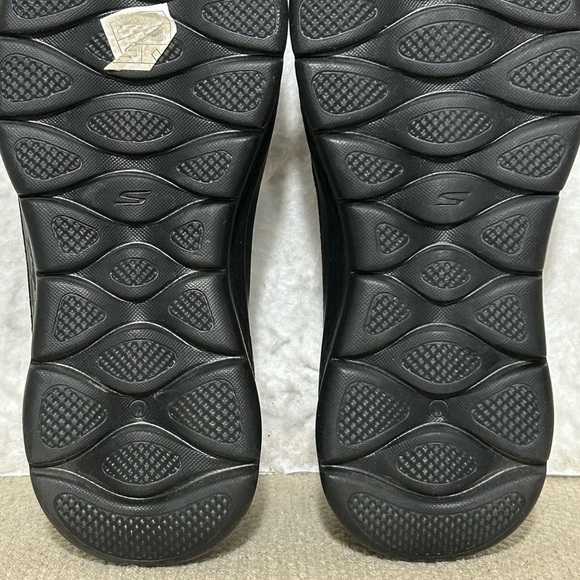 Skechers Womens Black Hands Free Slip Ins Casual Knit Slip On Sneaker Shoes SZ 7 - Picture 10 of 12